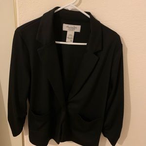 American Rag stretchy blazer! One button front closure 3/4 length sleeve. GC